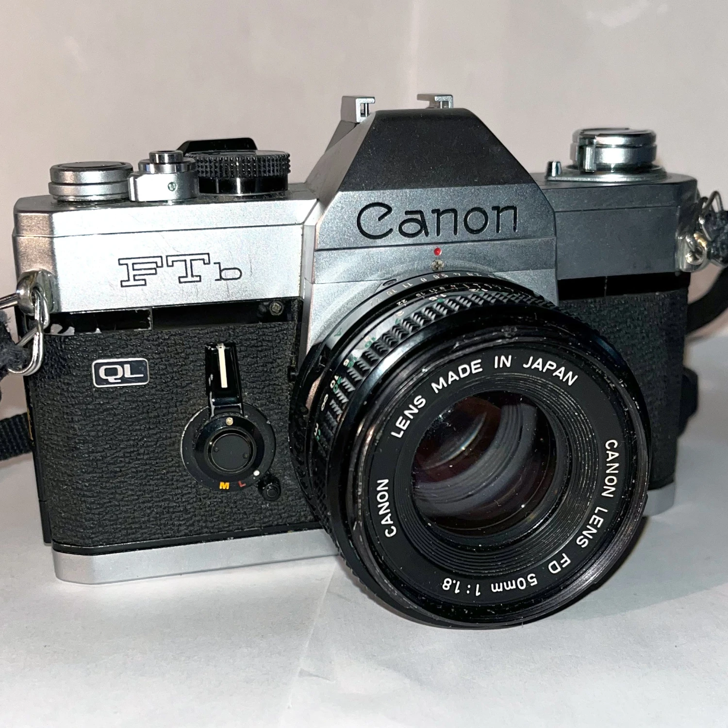 Canon® 35mm Film Camera - Canon FTb / 50mm F1.4 (Vintage) 1 Canon® 35mm Film Camera - Canon FTb / 50mm F1.4 (Vintage)