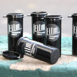 120 / 620 - Black Plastic Snap Case (Set Of 5)