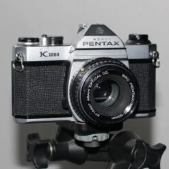 35mm Film Camera - Pentax K1000 SLR / 50mm F2 + (Vintage)